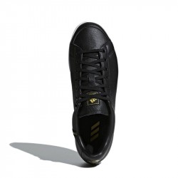 Achat Chaussure Junior Adidas Adicross Classic noir